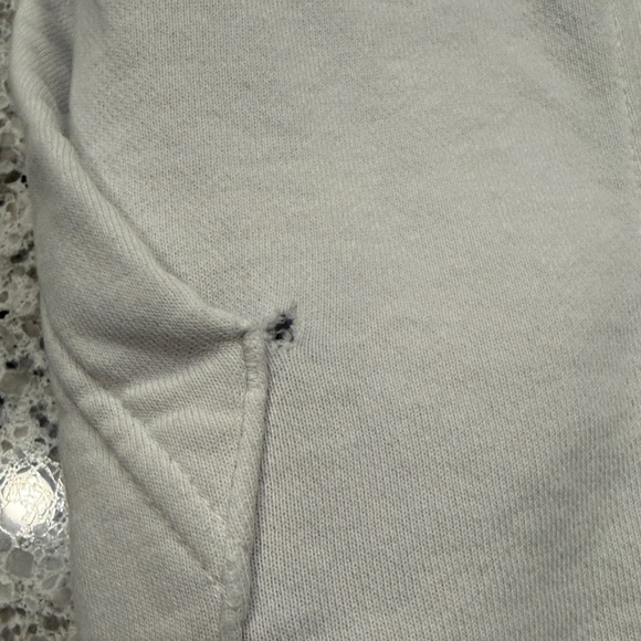 Nike Men’s White Large Hoodie with Black Swoosh - Picture 6 of 6